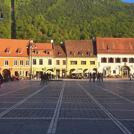 4 Rooms Piata Sfatului Brasov Luaran gambar
