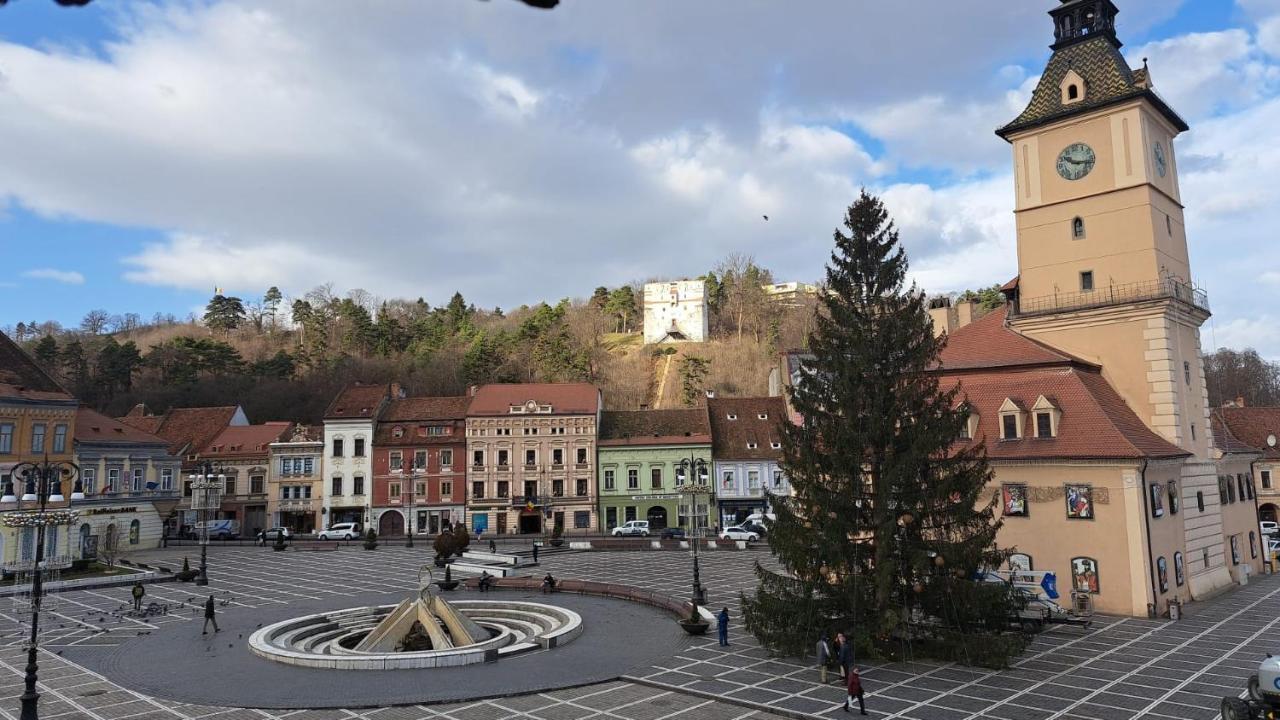 4 Rooms Piata Sfatului Brasov Luaran gambar