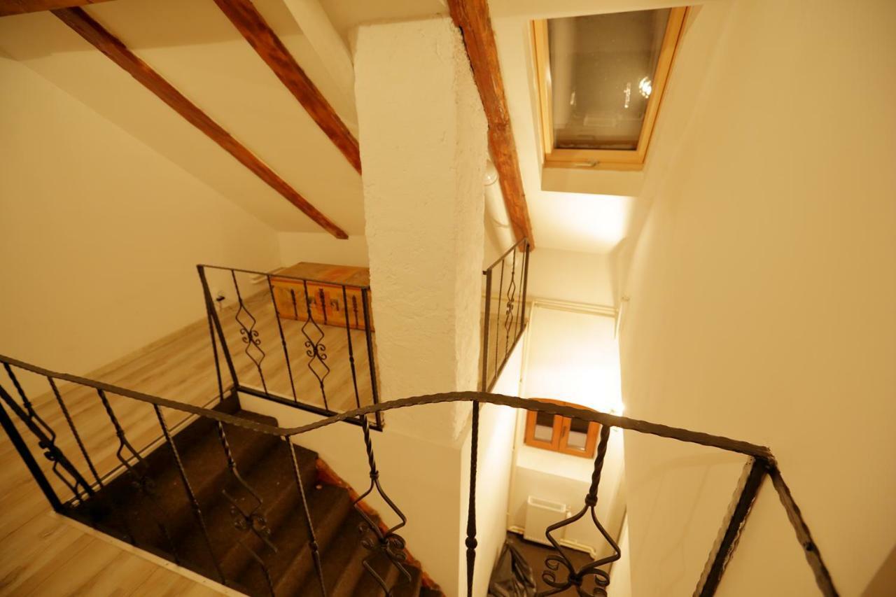 4 Rooms Piata Sfatului Brasov Luaran gambar