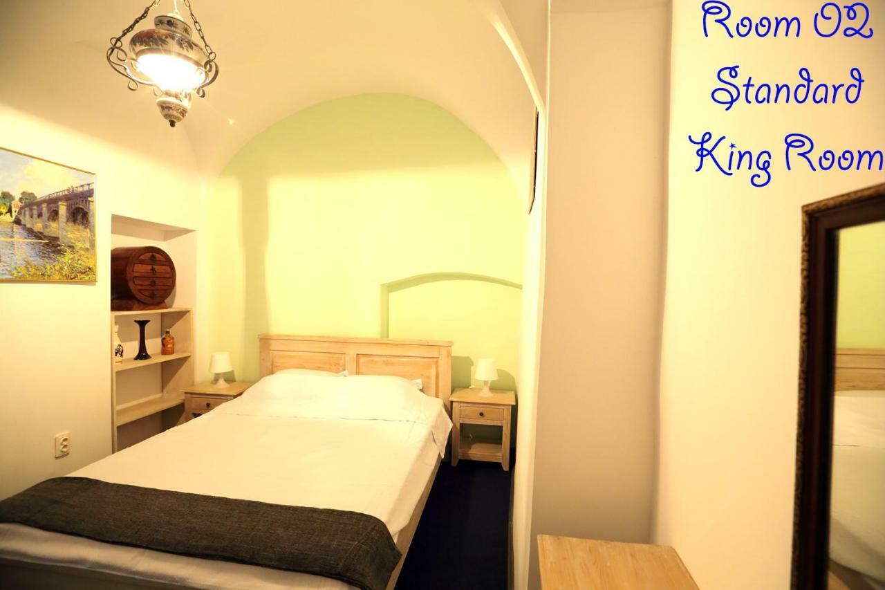 4 Rooms Piata Sfatului Brasov Luaran gambar