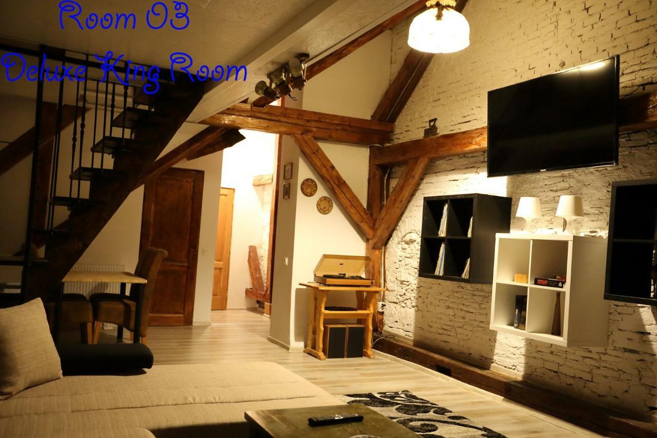 4 Rooms Piata Sfatului Brasov Luaran gambar