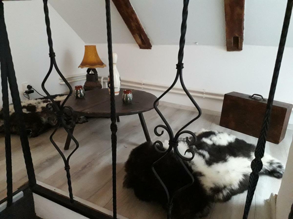 4 Rooms Piata Sfatului Brasov Luaran gambar